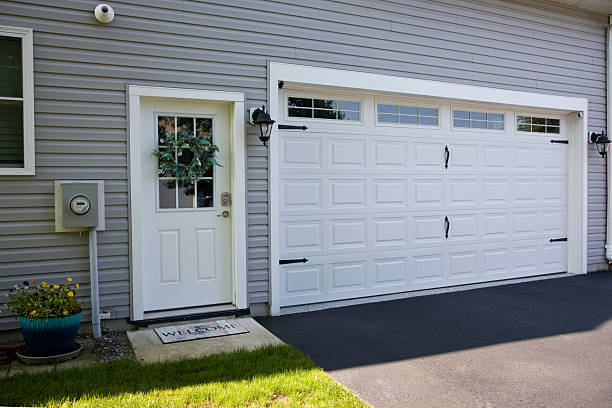 24/7 Emergency Garage Door Roller Replacement experts in Miami Shores, FL